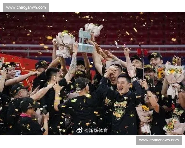 CBA赛季全面开启 热血篮球争锋激烈 谁将问鼎冠军宝座